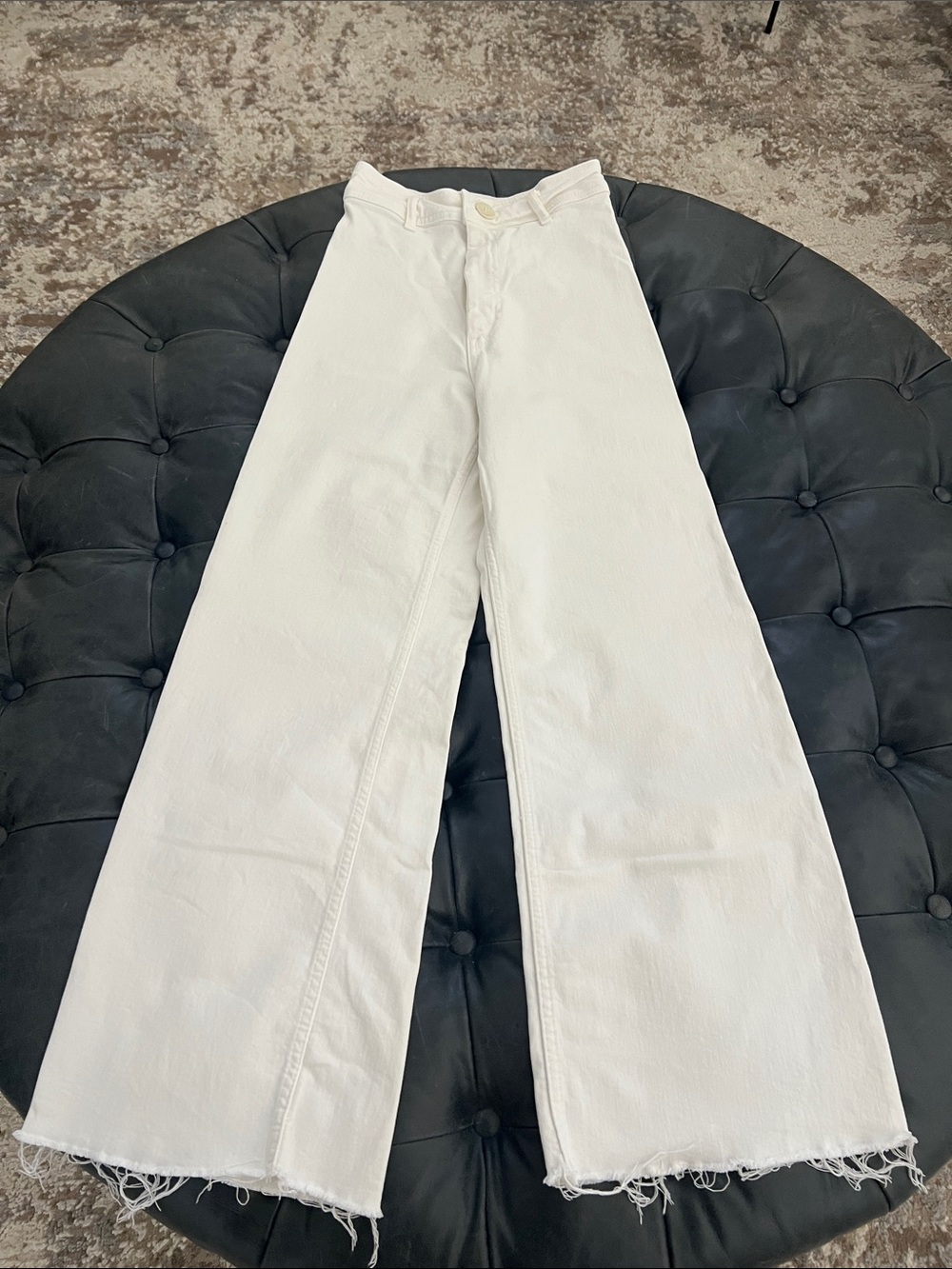Zara Women’s Wide-Leg White Chinos